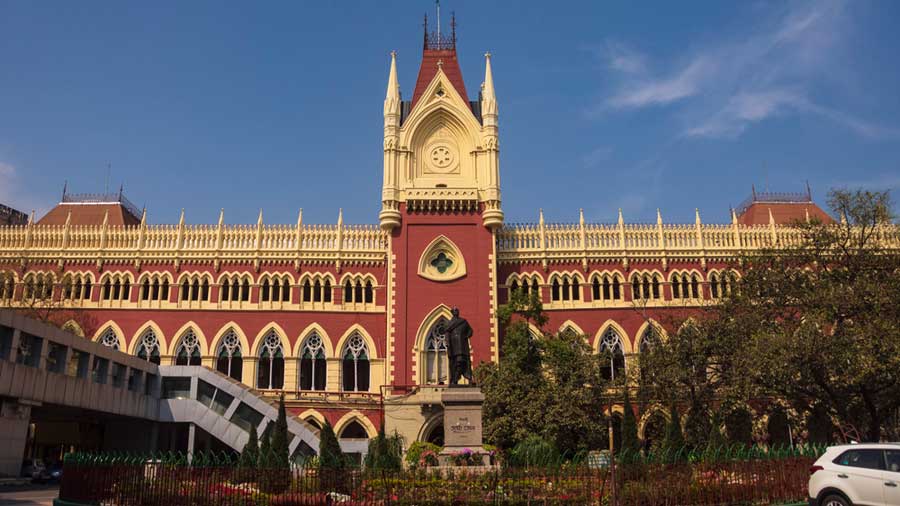 Kolkata High Court: নবম দশম শিক্ষক নিয়োগ দুর্নীতি কাণ্ডে এসএসসির আইনকে চ্যালেঞ্জ করে নতুন মামলা
