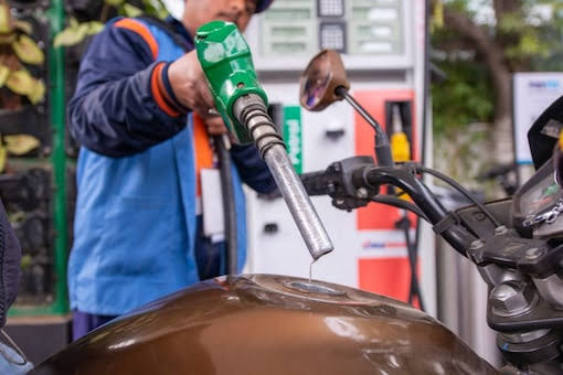 Fuel Price Hike: জ্বালানির জ্বালা! আরও বাড়ল পেট্রোল-ডিজেলের দাম