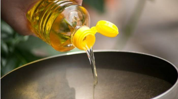 Edible Oil: যোগানে ঘাটতি, দাম বাড়ছে ভোজ্য তেলের!