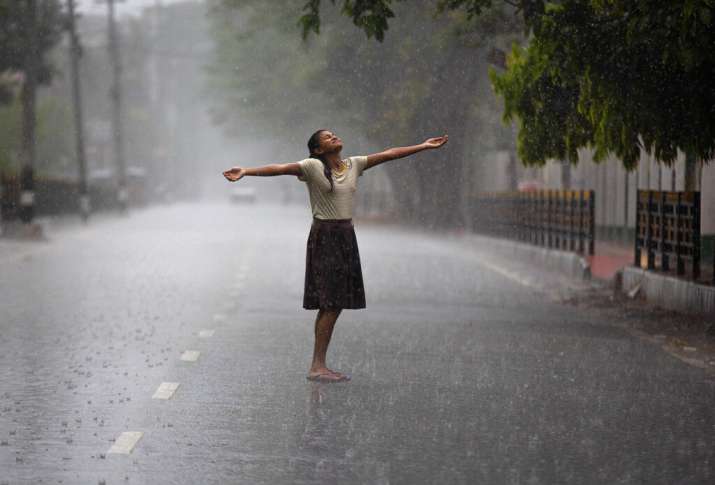 Rain Kolkata: অবশেষে স্বস্তির বৃষ্টি কলকাতায়, চলবে কতক্ষণ? কী জানাচ্ছে হাওয়া অফিস?