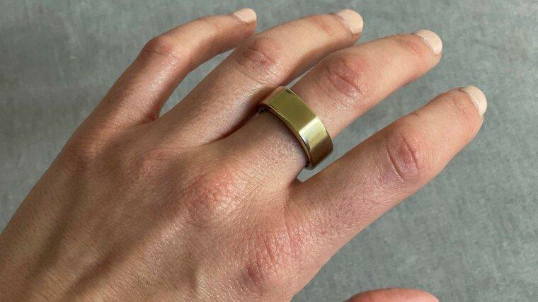 Smart Ring: বাগদত্তাকে হীরের আংটি না দিয়ে পরিয়ে দিন অরা রিং