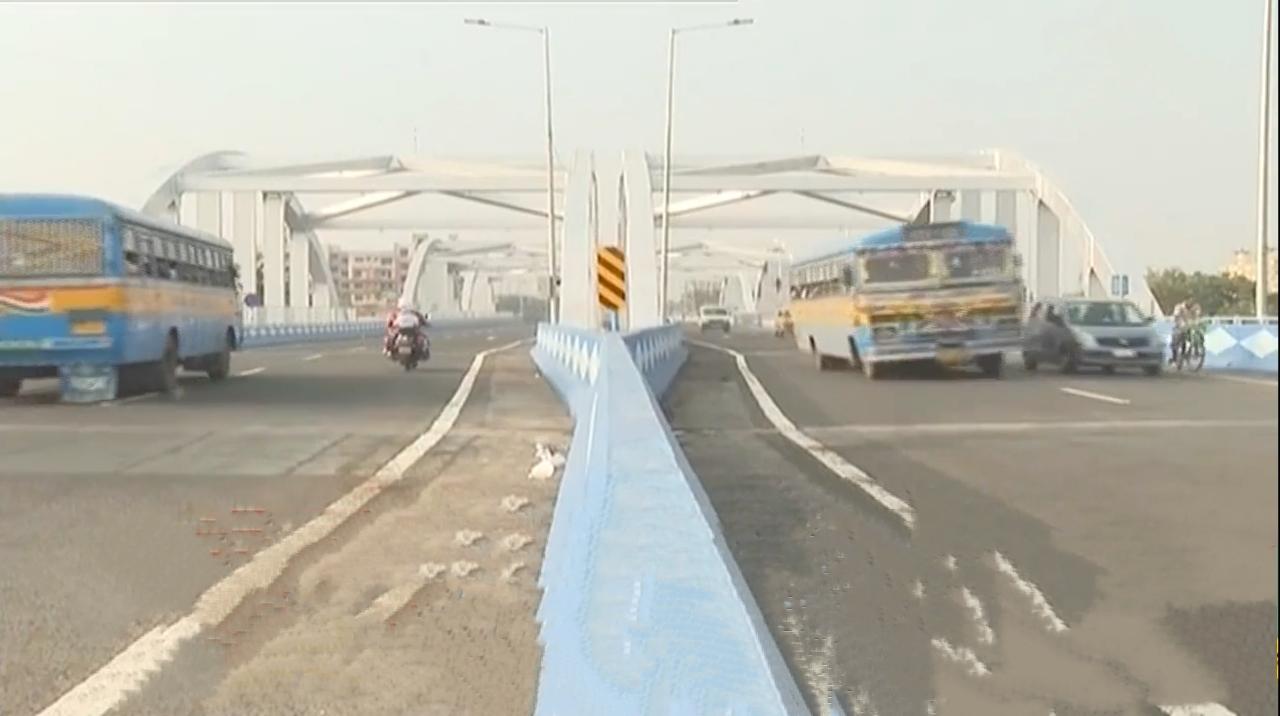 Tala Bridge: সুখবর, টালা ব্রিজে চালু বাস পরিষেবা