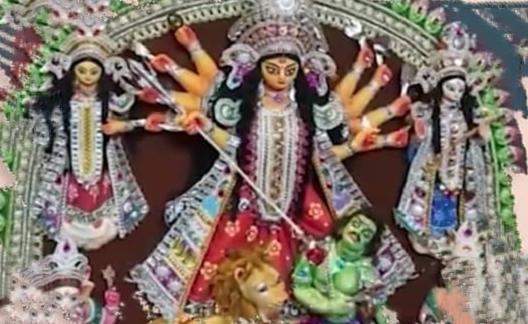 Durga Puja: সুদূর কেনিয়ায় এবার শারদোৎসবে মাতলেন মাসাইরাও!