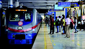Kolkata Metro: ফের ব্যাহত মেট্রো পরিষেবা, থিকথিকে ভিড় বিভিন্ন স্টেশনে!