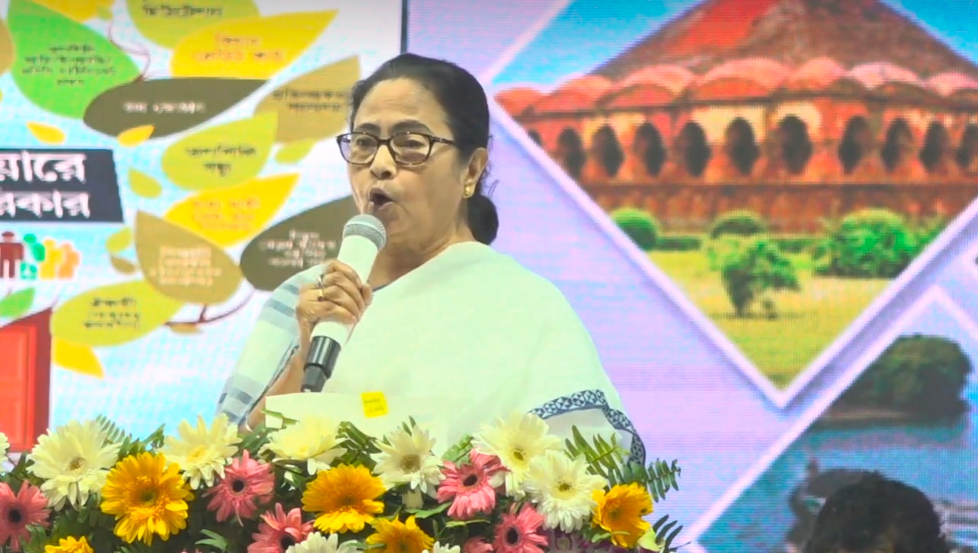 Mamata: সড়ক পথে জঙ্গলমহল থেকে সোজা উত্তরবঙ্গ! নতুন প্রকল্পে কত বরাদ্দ ঘোষণা মুখ্যমন্ত্রীর?