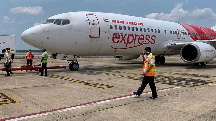 Air India: উড়ানের পরেই ইঞ্জিনে আগুন! জরুরি অবতরণ এয়ার ইন্ডিয়ার বিমানের