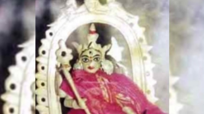 Durga Puja: নিরামিষাশী দেবী দুর্গার সঙ্গে নেই লক্ষ্মী, গণেশ, কার্তিক, সরস্বতী! কোথায় হয় এই পুজো?