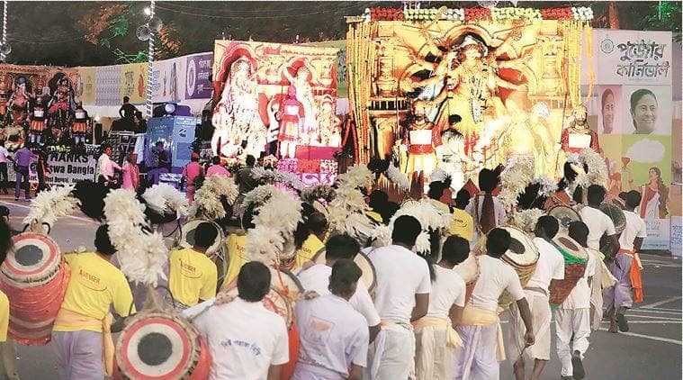 Puja Carnival: শুক্রবার রেড রোডে পুজো কার্নিভাল, রাতে চলবে ট্রেন-মেট্রো-বাস?