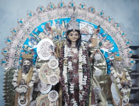 Jagadhhatri Puja: আজ অষ্টমী, জগদ্ধাত্রীর সঙ্গে আর কার কার পুজো হয় জামালপুরে?