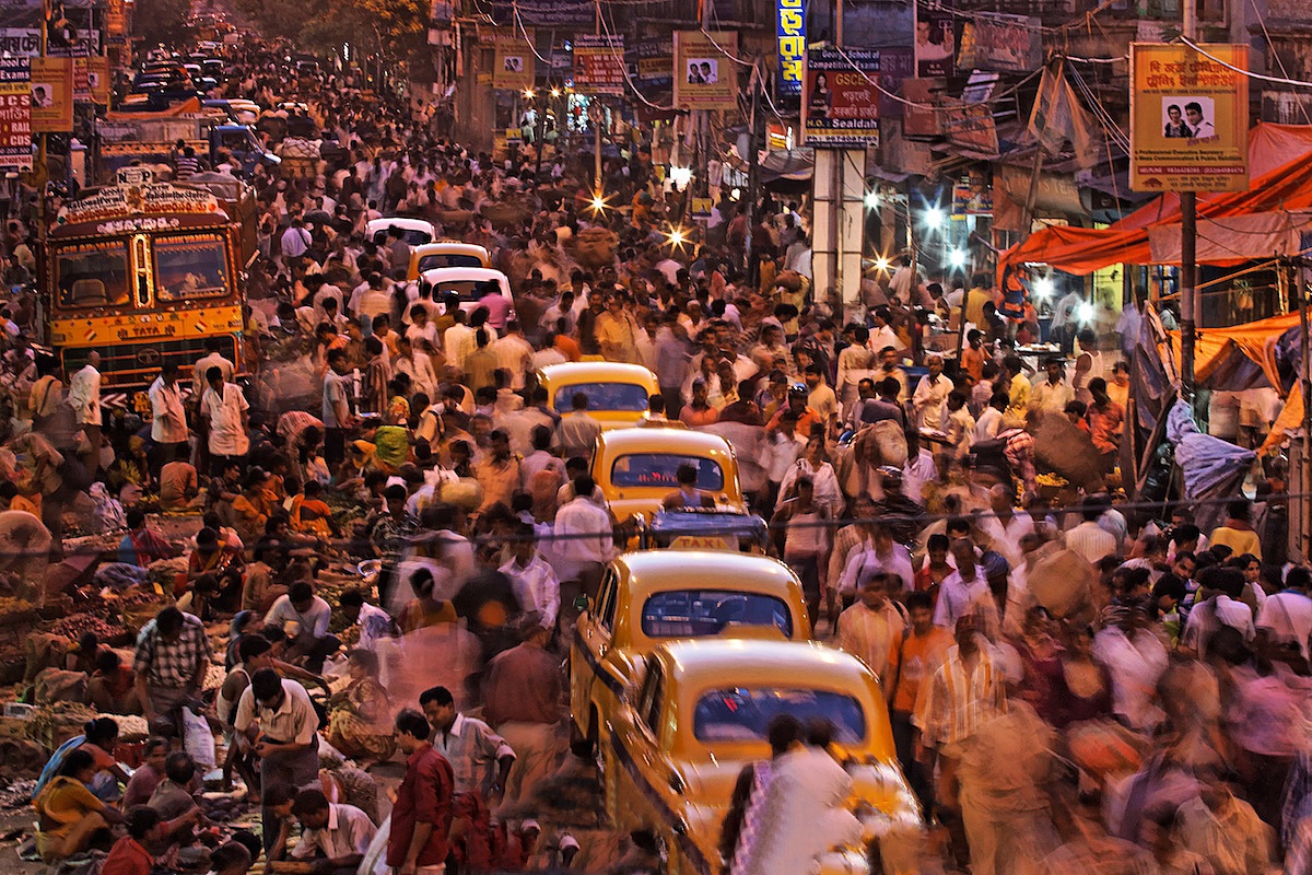 Kolkata: জনবিস্ফোরণের আশঙ্কা! বিশ্বের মধ্যে ৫ম জনবহুল শহর হতে চলেছে কলকাতা!