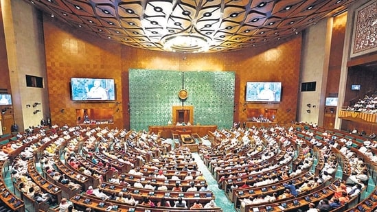 Parliament: লোকসভায় হট্টগোলের জের! সাসপেন্ড ১৫ সাংসদ
