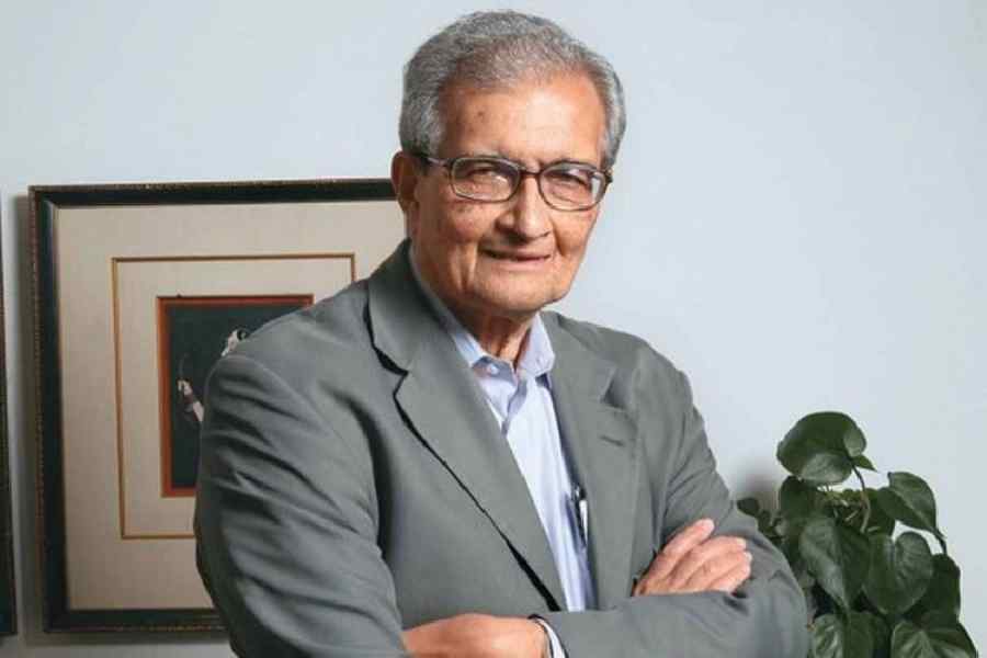 Amartya Sen: জমি মামলায় জয়ী নোবেলজয়ী অমর্ত্য সেন, বিশ্বভারতীকে কী নির্দেশ আদালতের?